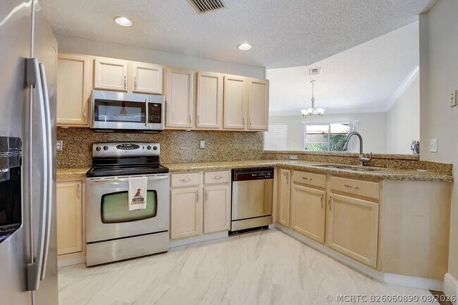 Foto del edificio - 13284 Majestic Pine Ct