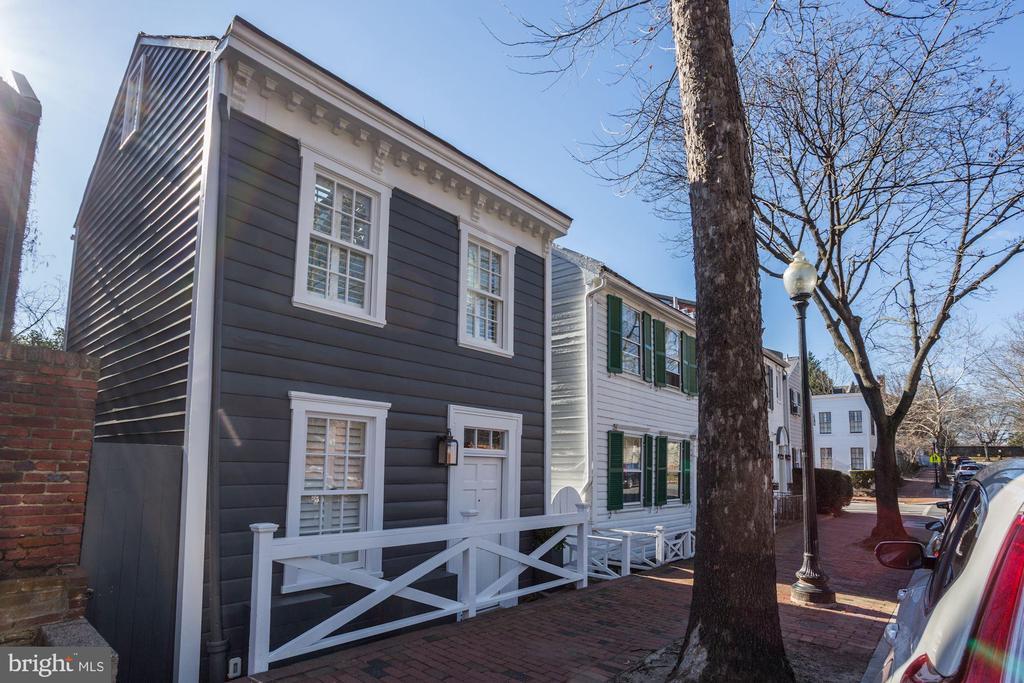Primary Photo - 3522 P St NW