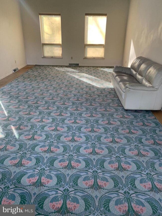 Building Photo - 1135 Heinrich Ln