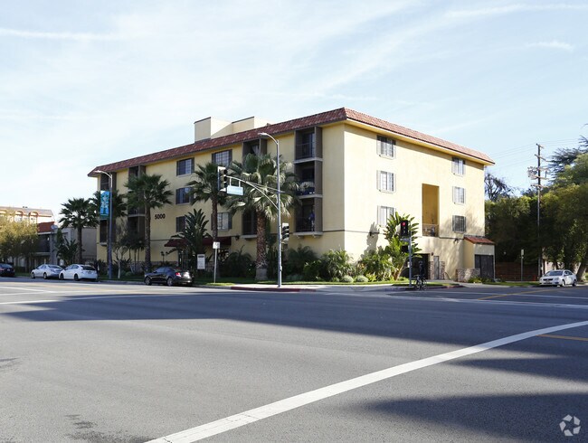 5000 Laurel Canyon Blvd, Valley Village, CA 91607