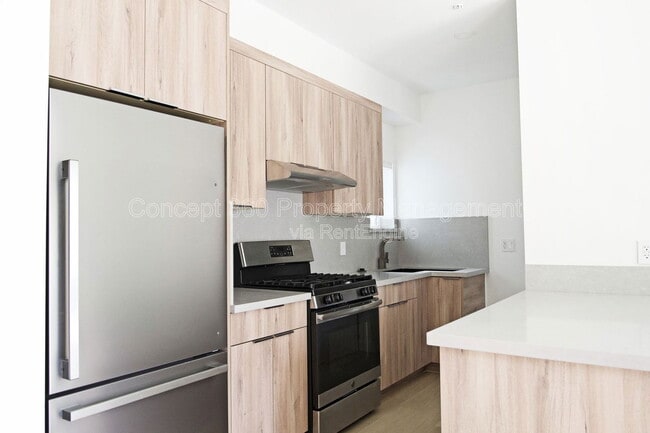 Building Photo - 2293 Termino Ave