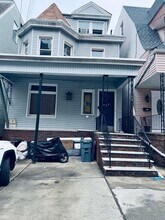 Building Photo - 134 Kensington Ave