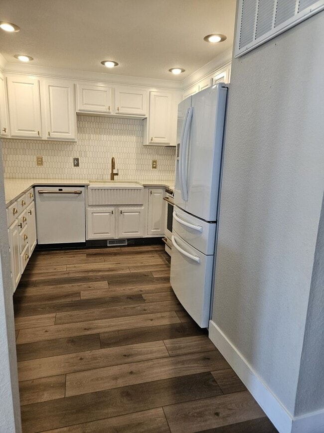 Building Photo - Wonderful townhome for rent in Nampa.  Near Lake Lowell.