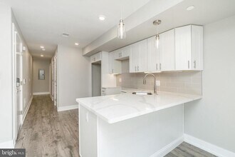 Building Photo - 2339 N 10th St