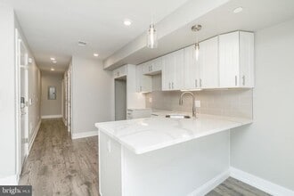 Building Photo - 2339 N 10th St