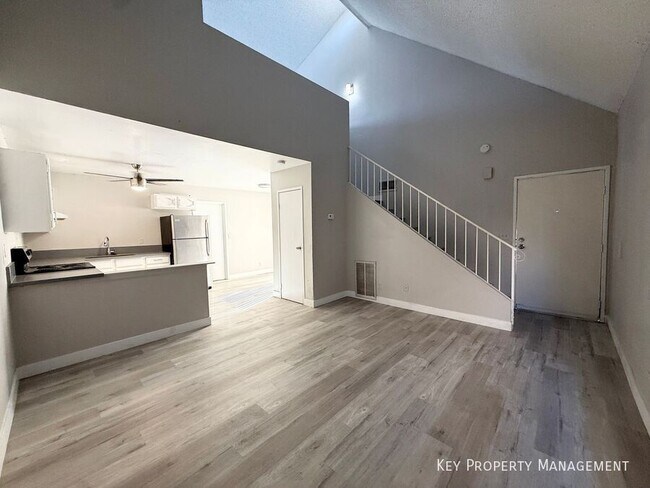 Foto del edificio - 5187 Garden Ln