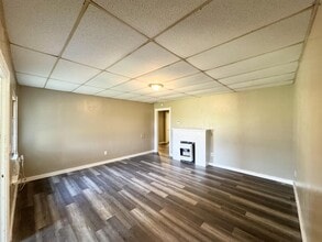 Building Photo - 3201 Southwest Dr