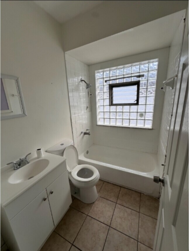 Foto del edificio - 4914 Alcott Ave