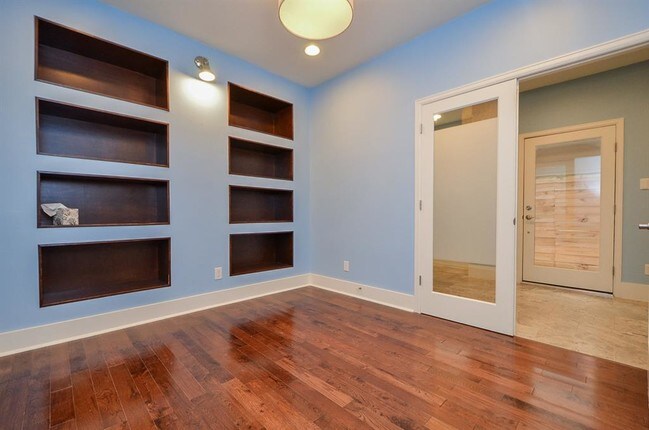Building Photo - 4512 Inker St