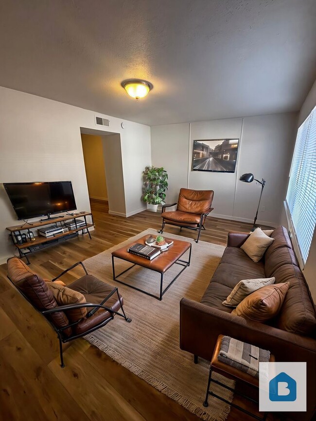 Photo - 33 University Dr Apartment