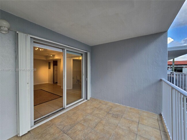 Foto del edificio - 637 SW 3rd St