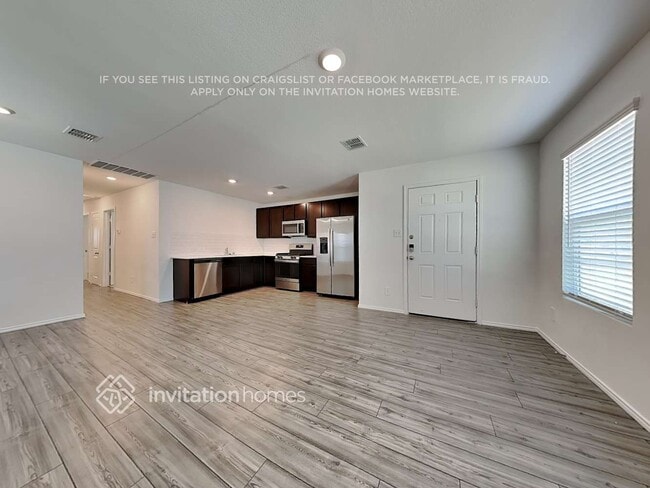 Building Photo - 3214 Crestone Dr