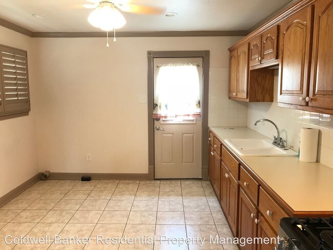Building Photo - 2822 3rd St