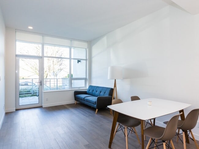 Building Photo - 4963 Cambie St