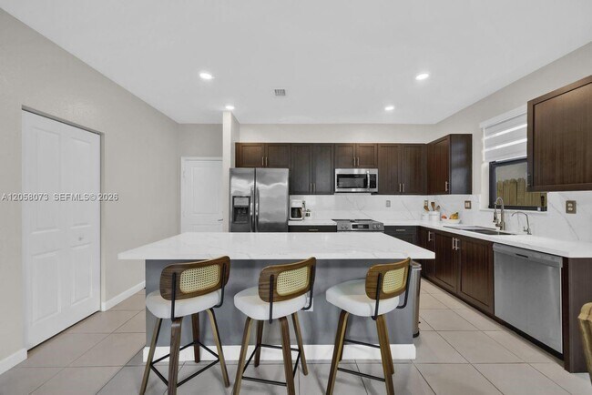 Foto del edificio - 24970 SW 108th Ave