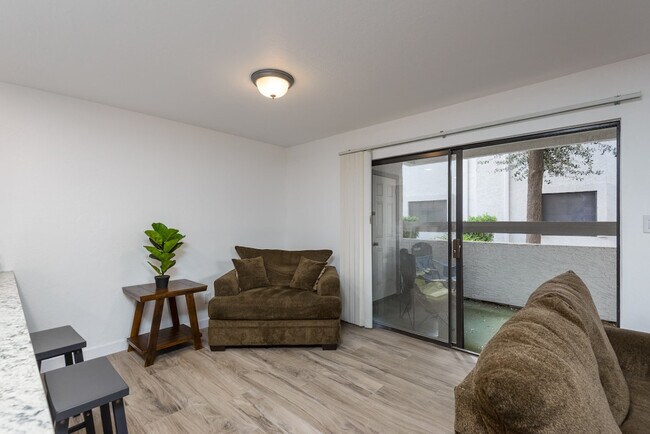 Foto del edificio - 2959 N 68th Pl