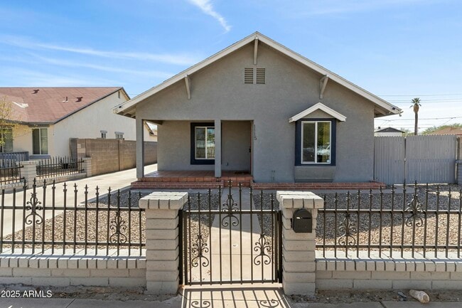 Building Photo - 1115 E McKinley St