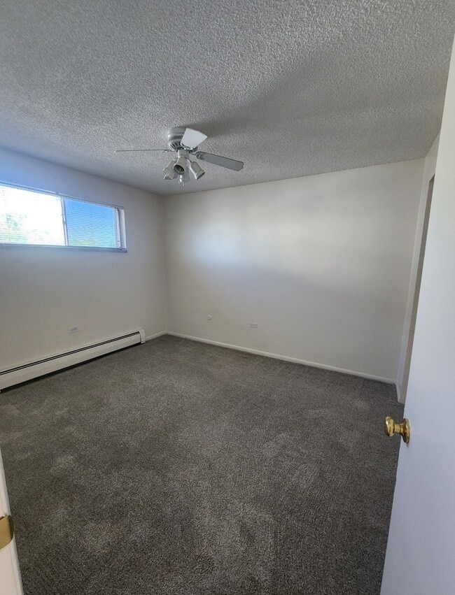 Foto del edificio - 3301 S Washington St