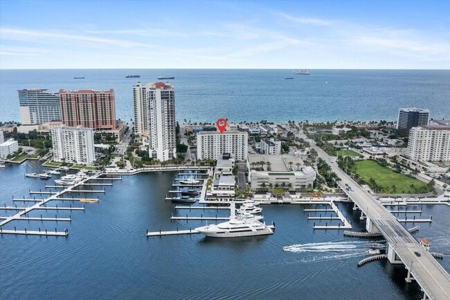 Building Photo - 200 S Birch Rd