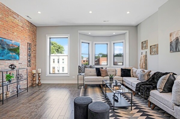 Foto del edificio - 3330 S Indiana Ave