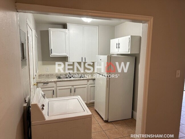 Foto del edificio - Classic 2 bedroom 1 bath in Memphis Now Av...