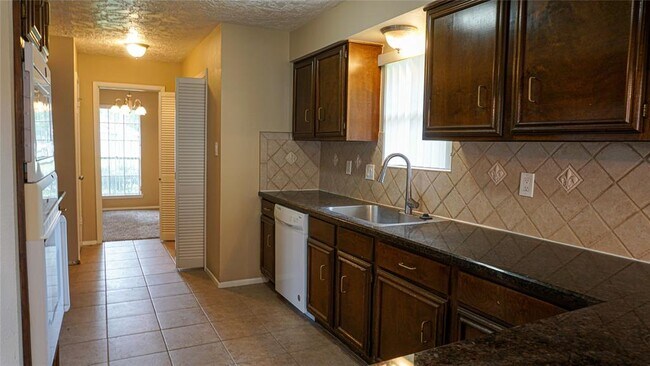 Foto del edificio - 5503 Ashgate Dr