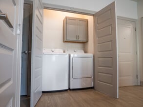 The Merlot: 1BR, 1BA- Laundry In-Unit - The Waters at McGowin