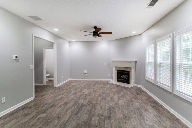 Building Photo - 1725 Ambercrest Pl