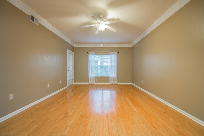 Sala de estar - 4207 S Dale Mabry Hwy