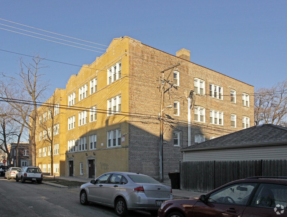 Building Photo - 3001 N Spaulding Ave