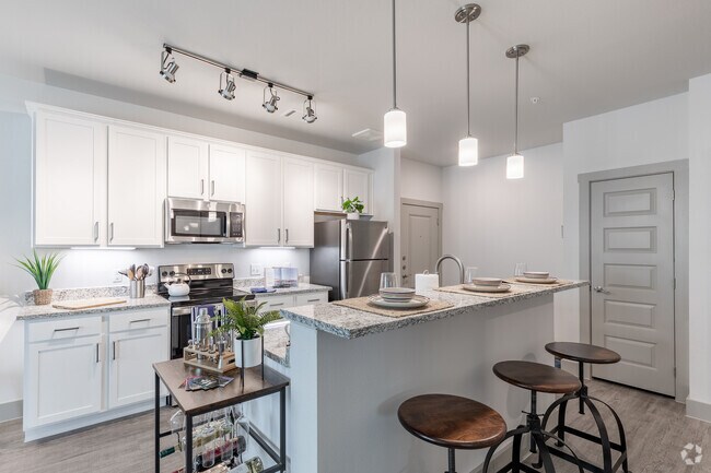 1HAB, 1BA - 760 ft² - Tide on 35