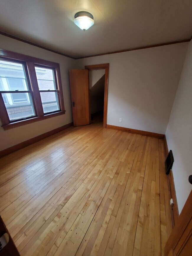 Building Photo - 3827 N 24th Pl