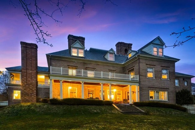 Foto del edificio - 25 Old Beach Rd