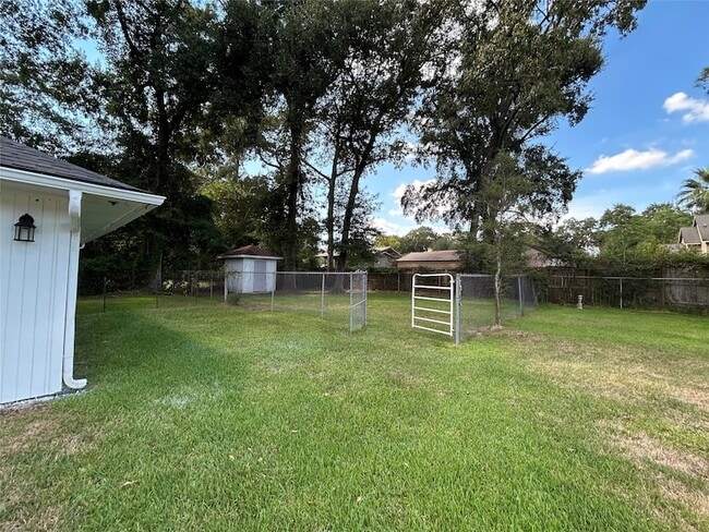 Building Photo - 2418 Prentice Rd