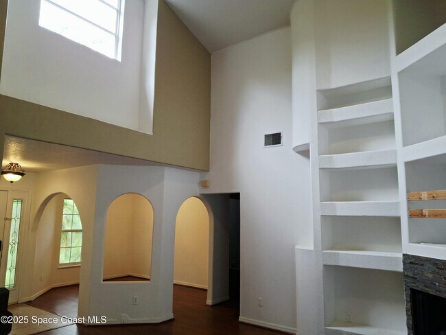 Foto del edificio - 6515 Beggs Terrace