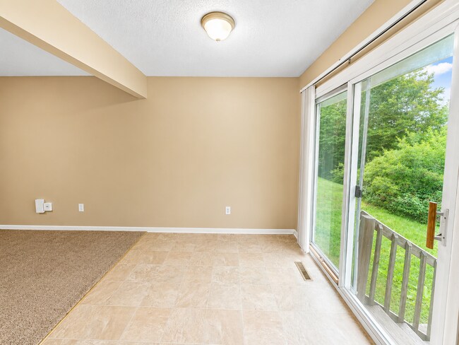 Foto del edificio - 202 NE Westwind Dr