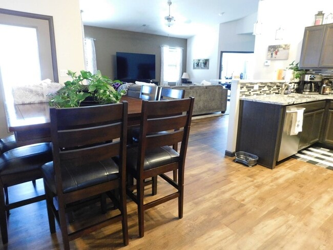 Building Photo - COMING SOON - Spacious Home in NE Grand Ju...