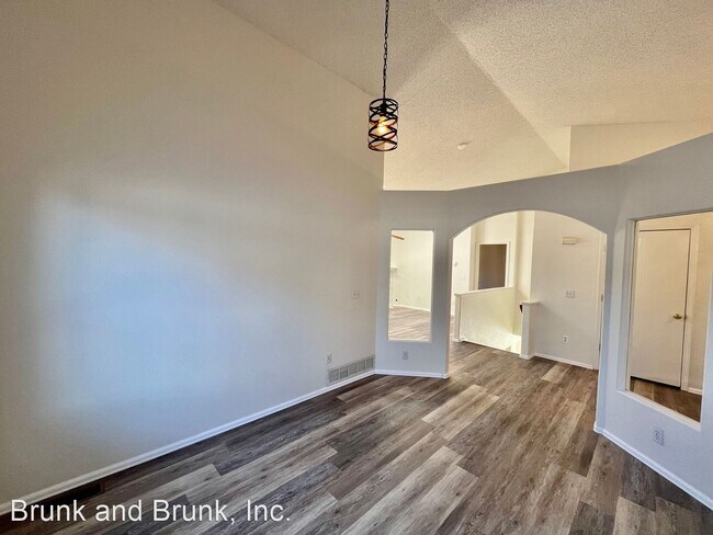 Building Photo - 4 br, 3 bath House - 4110 Solarface Ct - S...