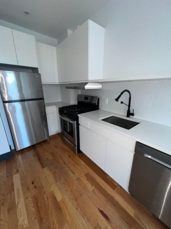 Foto del edificio - 568 Communipaw Ave