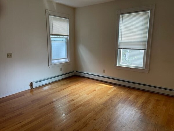 Building Photo - 204 Harvard St