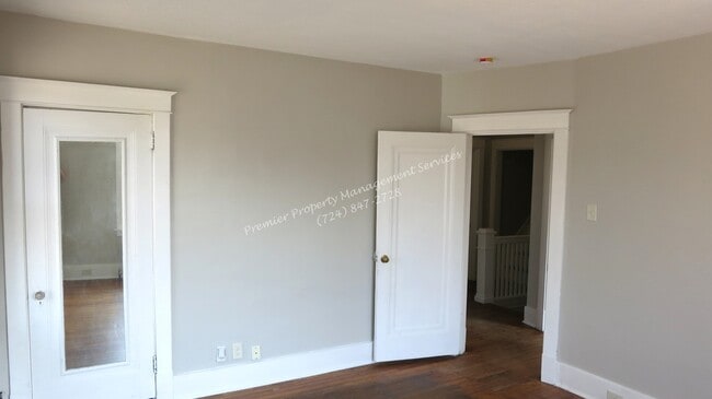 Building Photo - 220 Greydon Ave