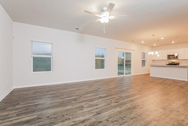Foto del edificio - 448 Hallingsfield Wy