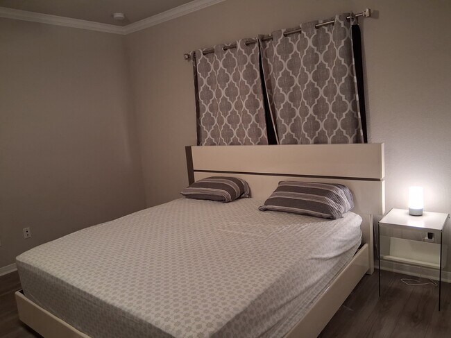 Foto del edificio - 6307 Southern Cross Dr