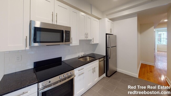 Building Photo - 123 Sutherland Rd