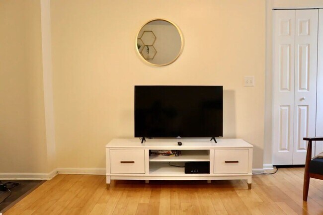 Foto del edificio - 1600/1602 Jackson