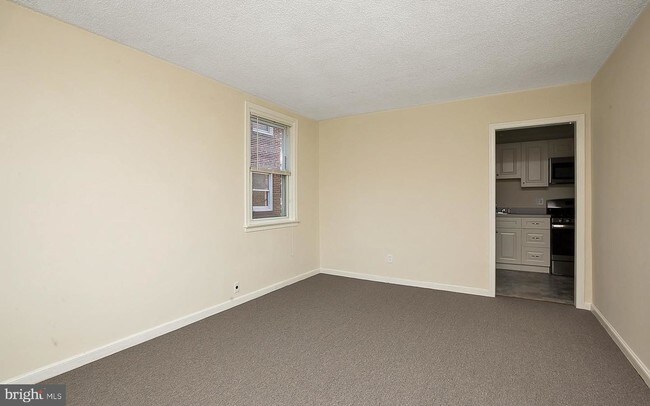 Building Photo - 7937 Rugby St