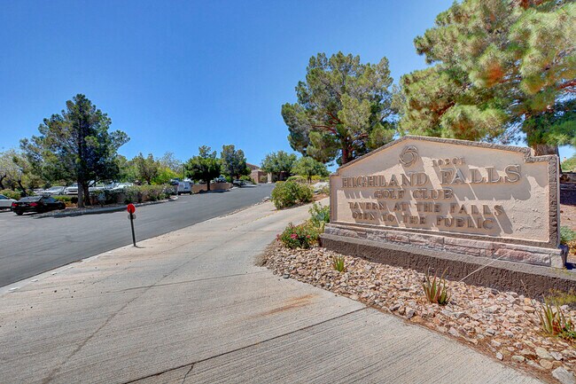 Building Photo - 10713 Grand Cypress Ave
