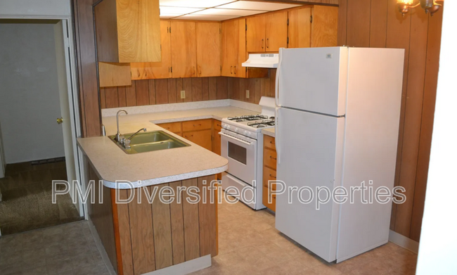 Building Photo - 1730 Kirman Ave