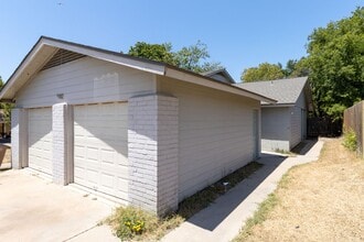 Building Photo - 9412 Teasdale Terrace
