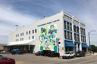 Building Photo - 331 E Water St